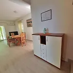 Relax Whirpool 8 - 12 Guests Vakantiehuis Pirovac